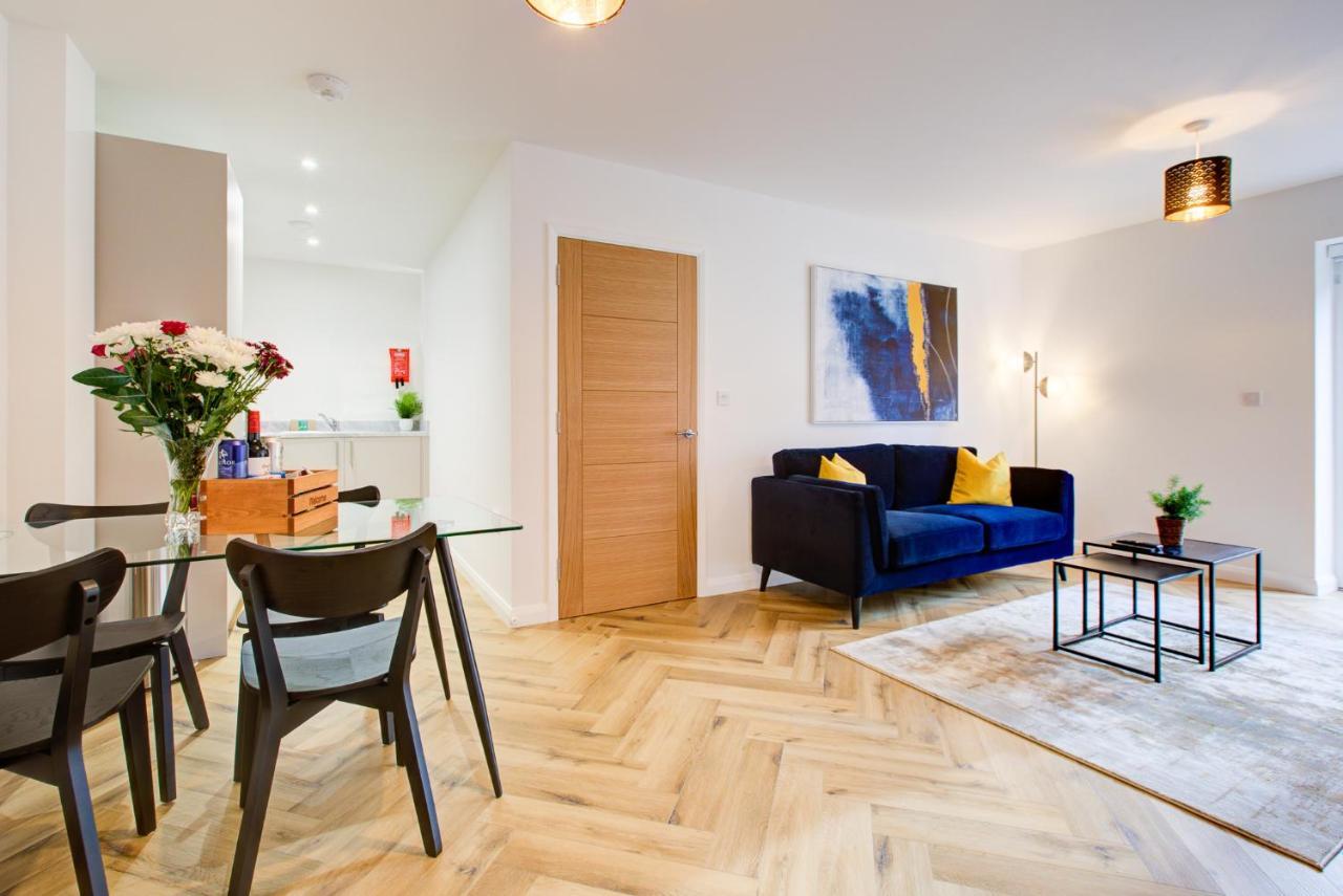 Hybrid Resi - London, Mitcham Close To Tooting And Wimbledon Εξωτερικό φωτογραφία