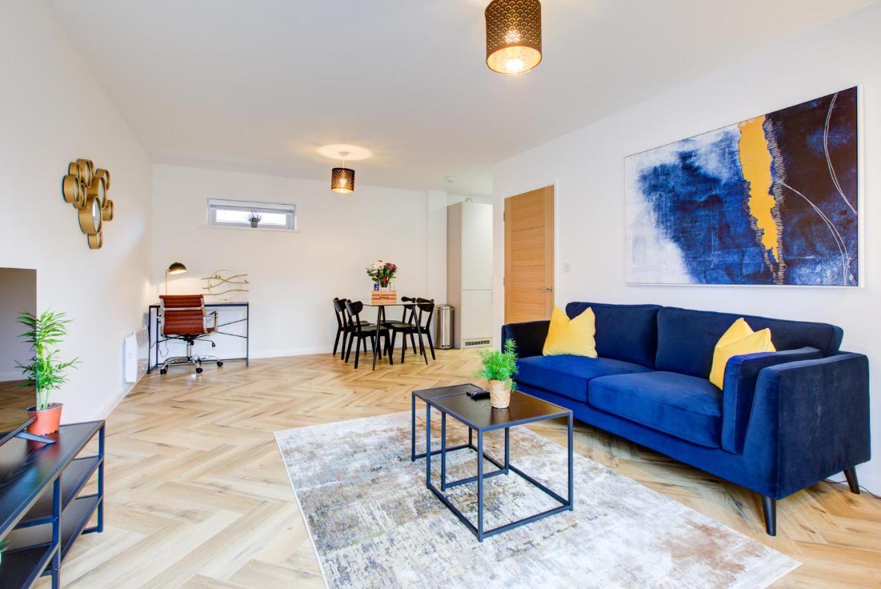 Hybrid Resi - London, Mitcham Close To Tooting And Wimbledon Εξωτερικό φωτογραφία