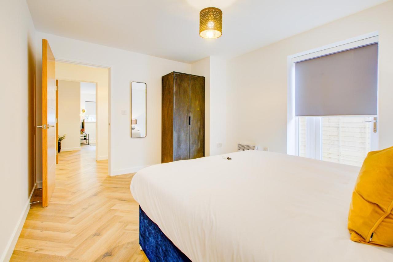Hybrid Resi - London, Mitcham Close To Tooting And Wimbledon Εξωτερικό φωτογραφία
