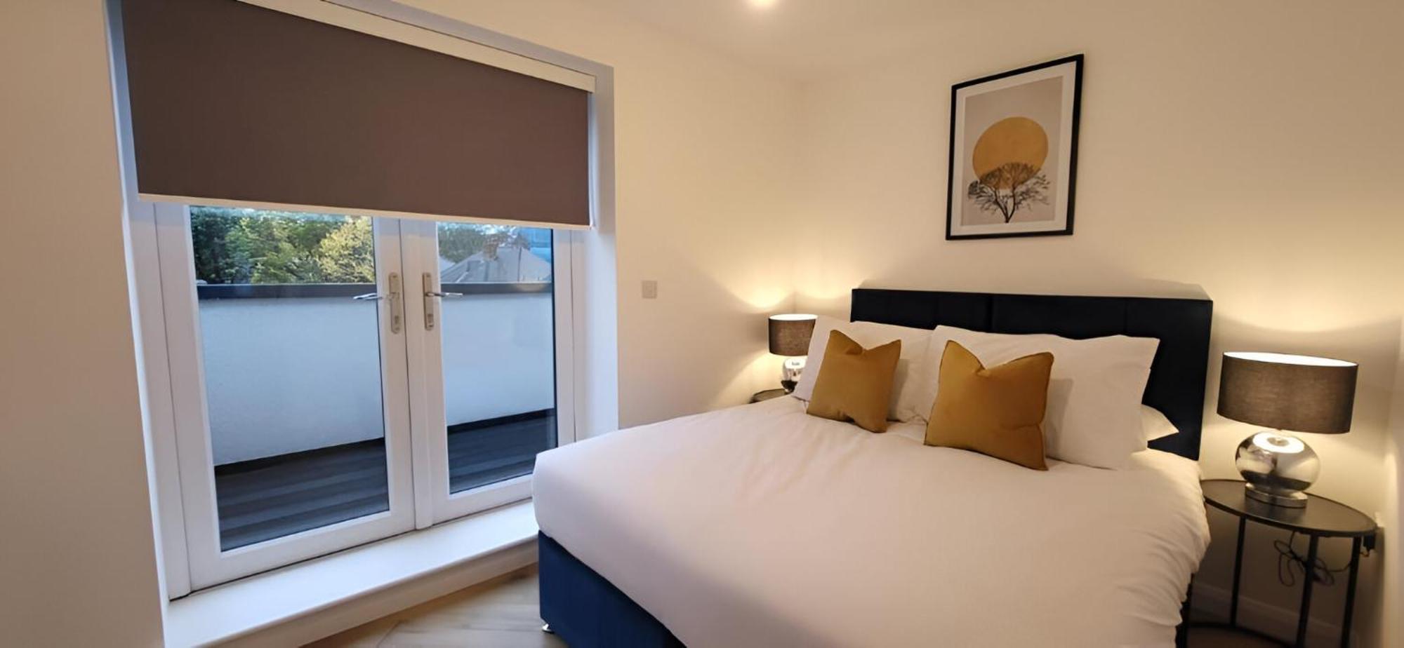 Hybrid Resi - London, Mitcham Close To Tooting And Wimbledon Εξωτερικό φωτογραφία