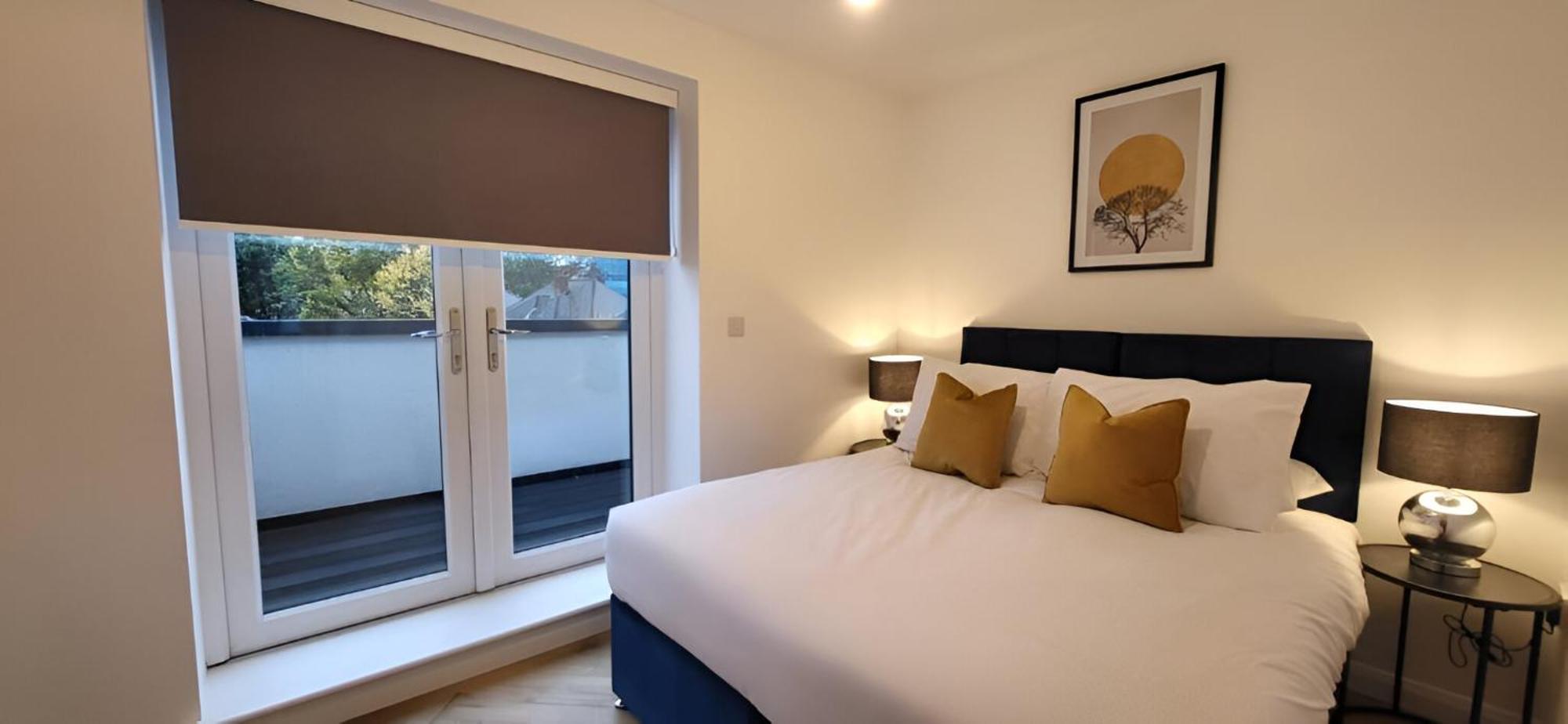 Hybrid Resi - London, Mitcham Close To Tooting And Wimbledon Εξωτερικό φωτογραφία